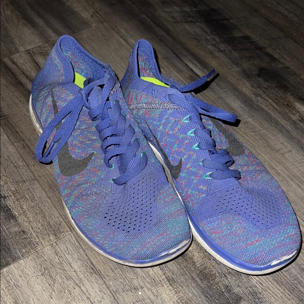 Nike Women's Multicolor Knit Athletic Shoes